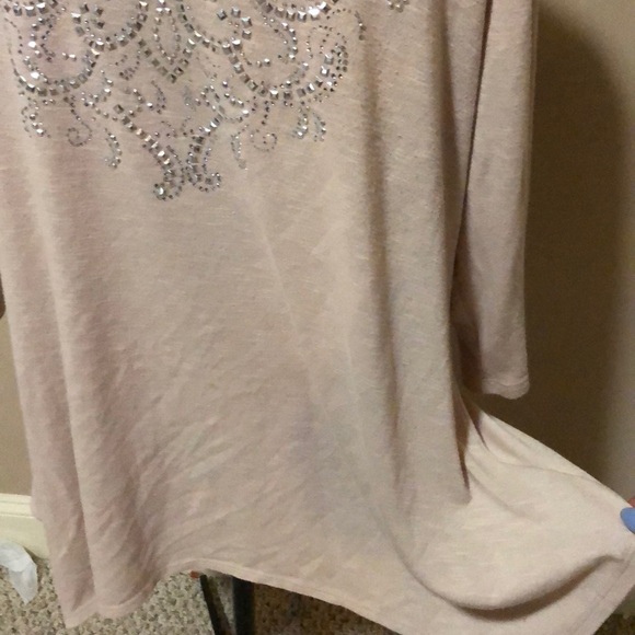Pretty beige tunic with embellishments on top!😍 - Picture 2 of 3